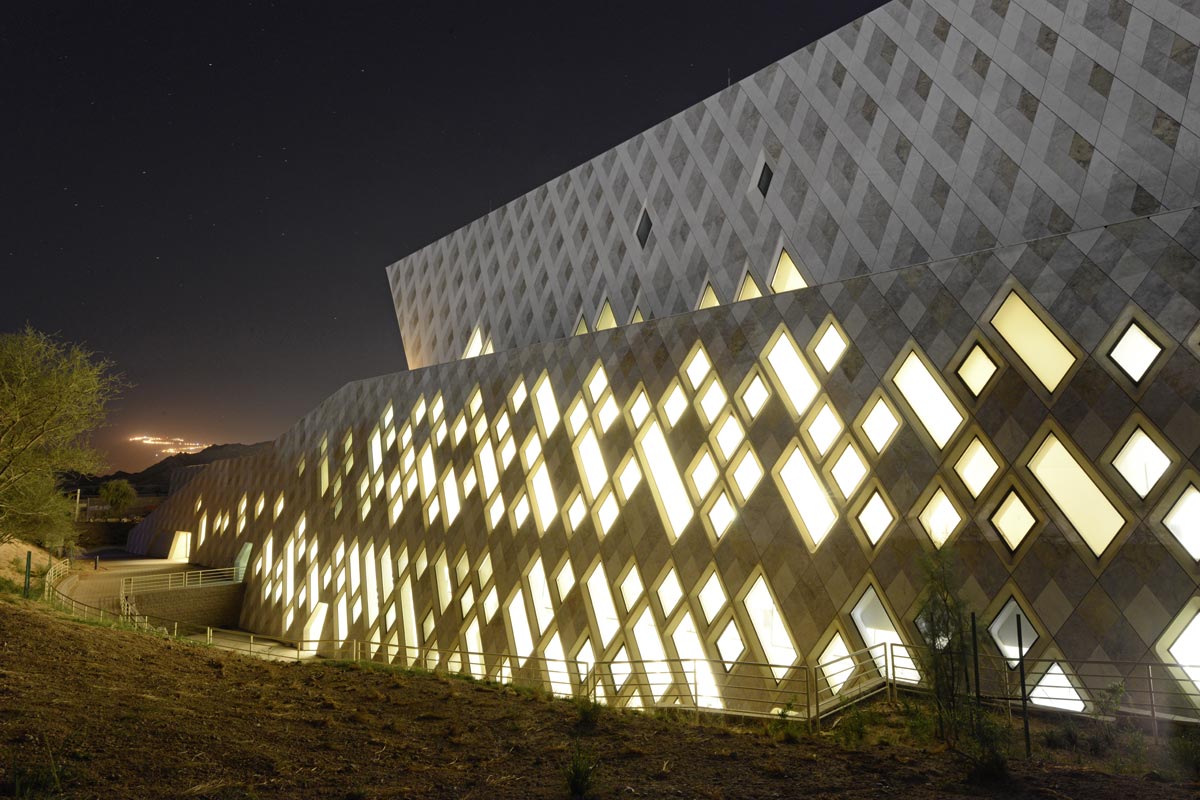 Sheikh Zayed Desert Learning Center