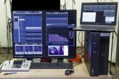 Data collection/analysis system in front of a heat pump in the climate chamber, Photo: AIT/Ludwig Schedl