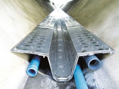 Wärmetauscher im Kanal mit Trockenwetterrinne, geeignet ab DIN 400, Quelle: Rabmer Greentec GmbH, Technologiepartner Firma UHRIG