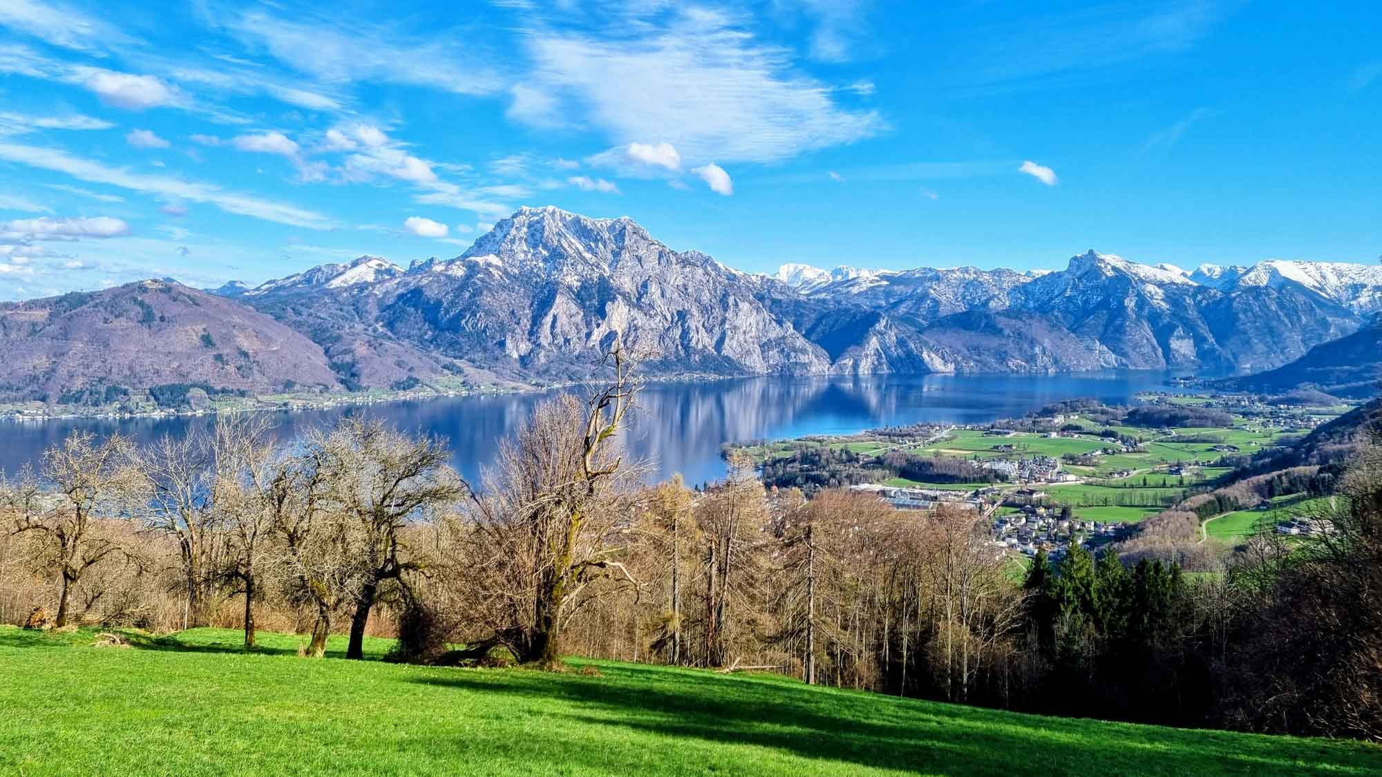 Blick auf Traunsee und Traunstein